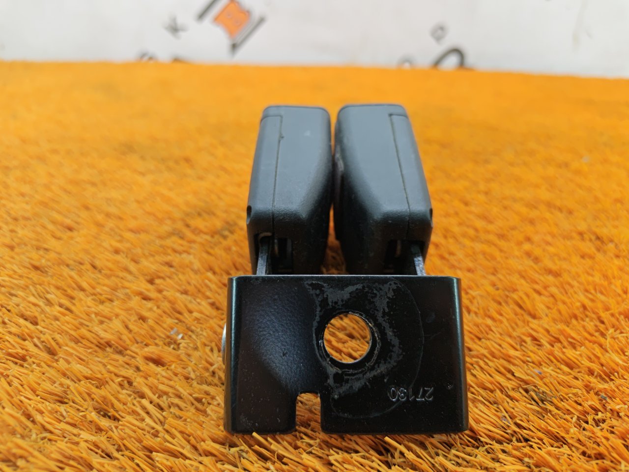 Ответная часть ремня безопасности