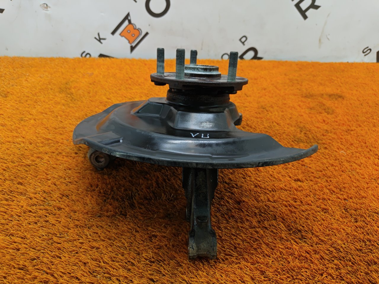 Кулак поворотный