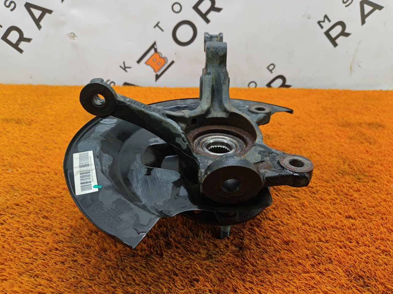 Кулак поворотный