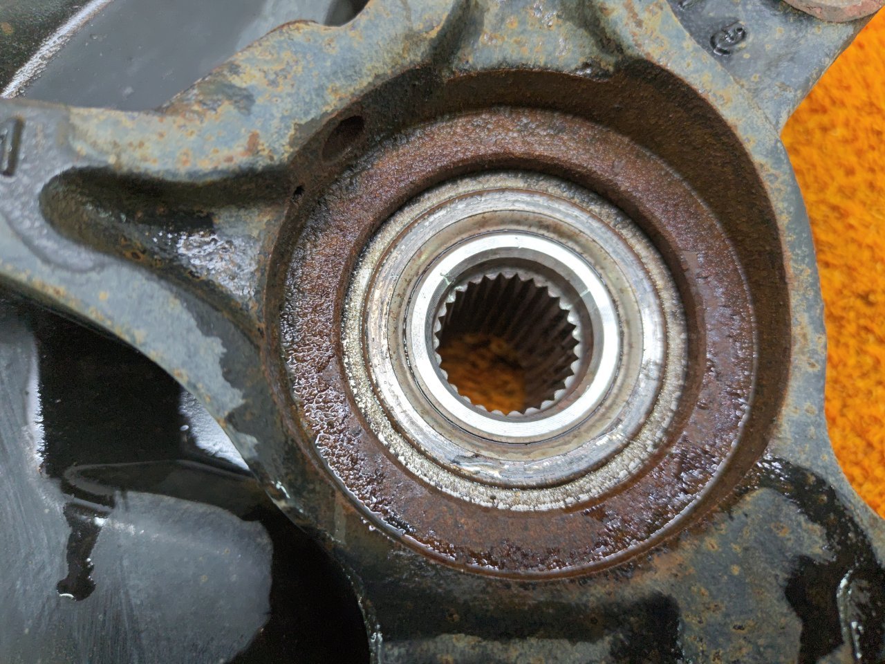 Кулак поворотный