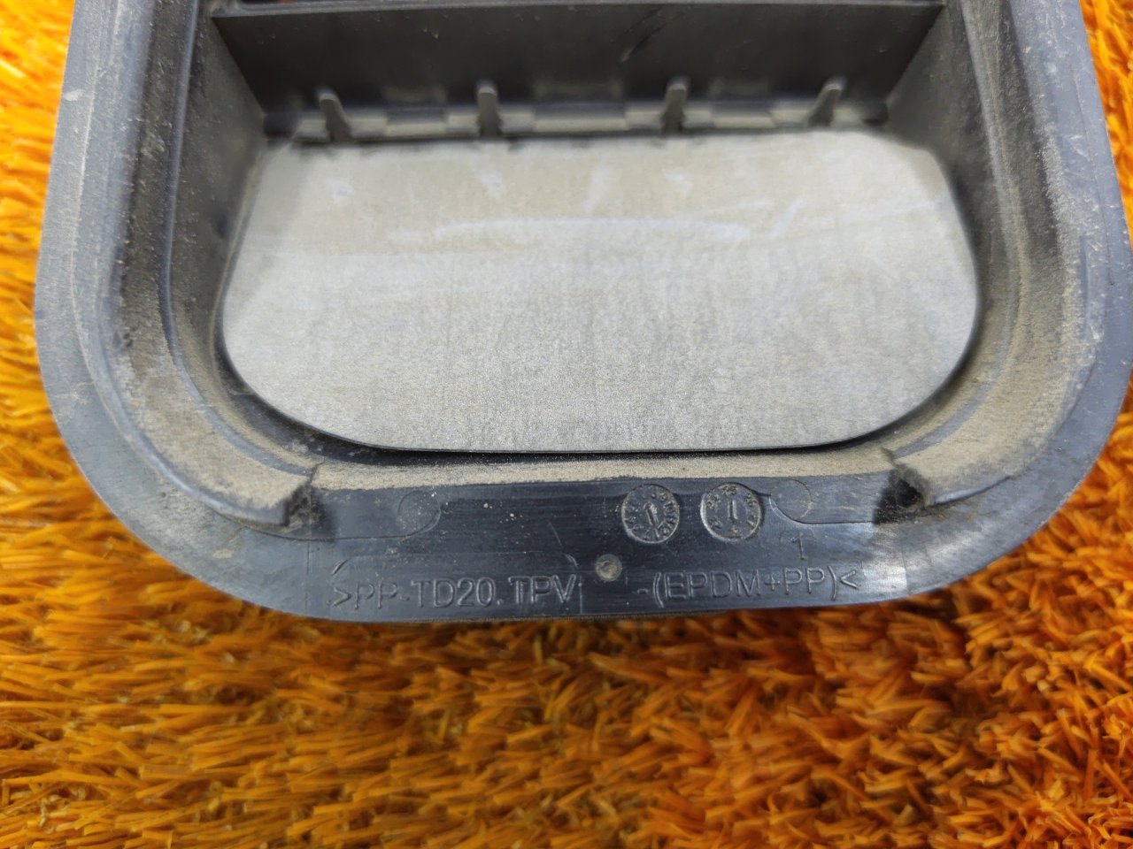 Решетка вентиляционная