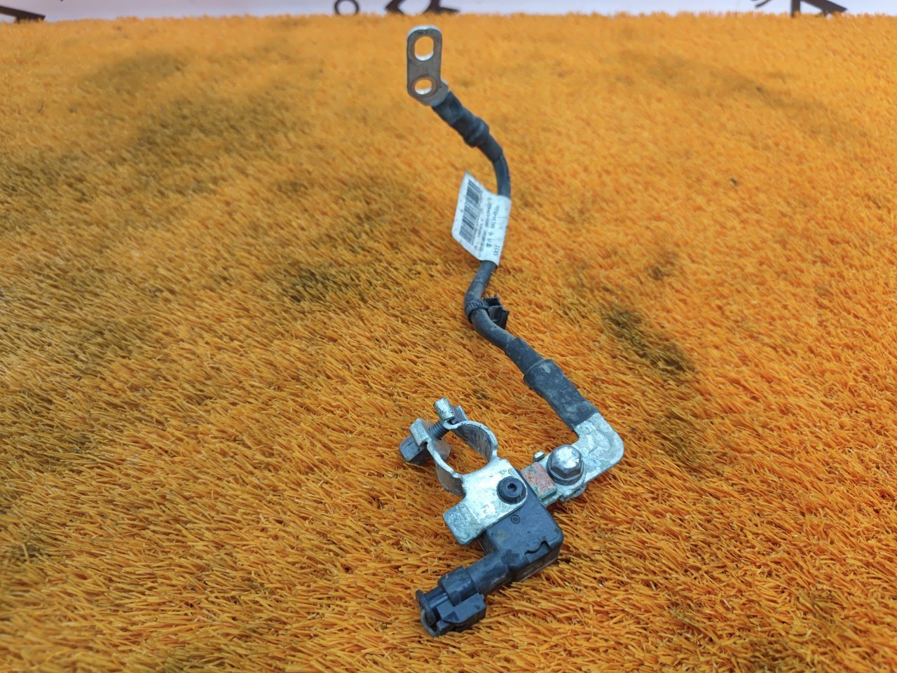 Клемма аккумулятора