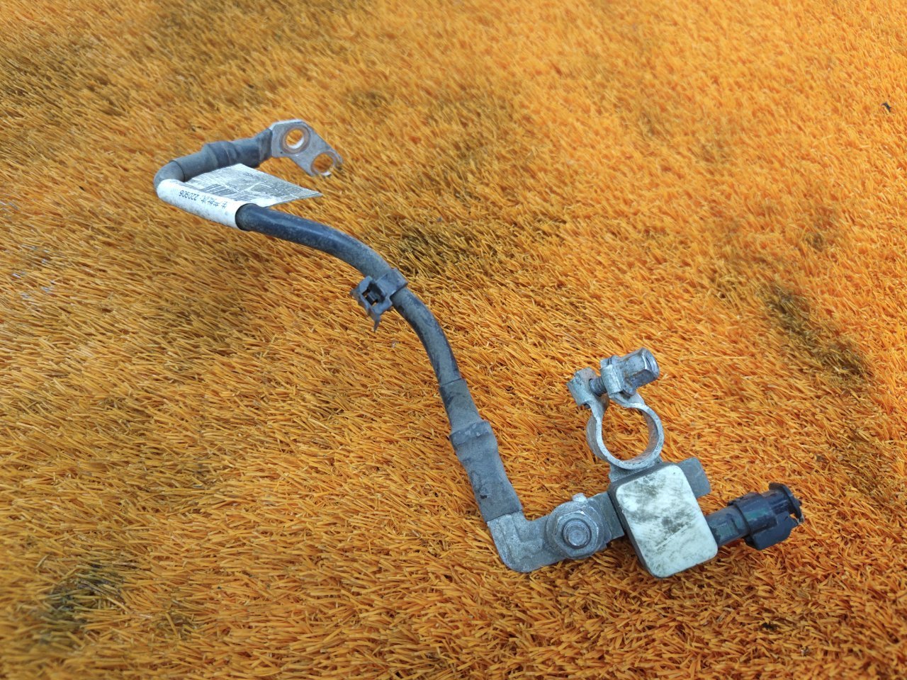 Клемма аккумулятора