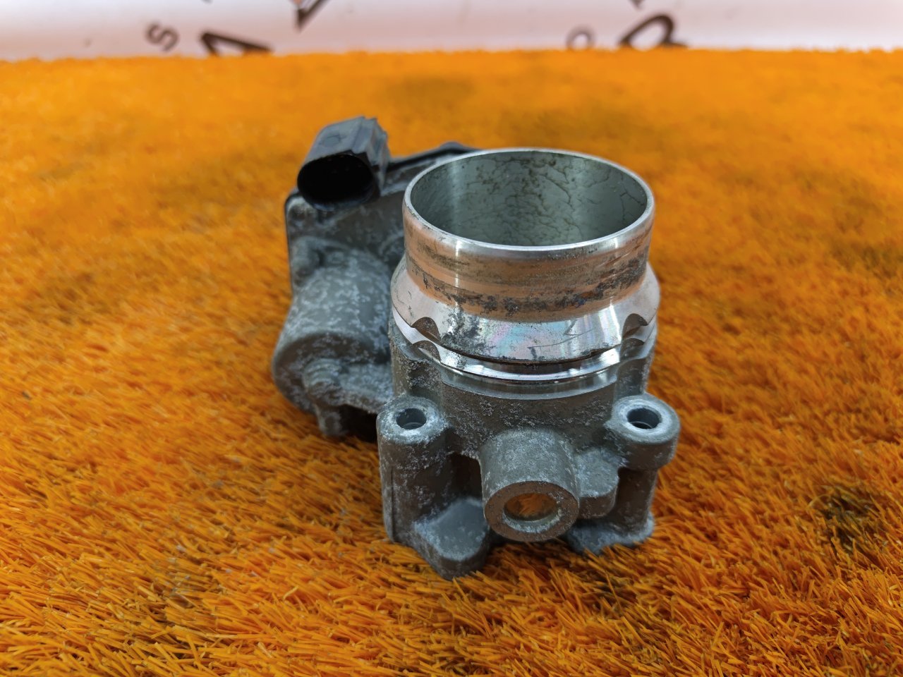 Дроссельная заслонка