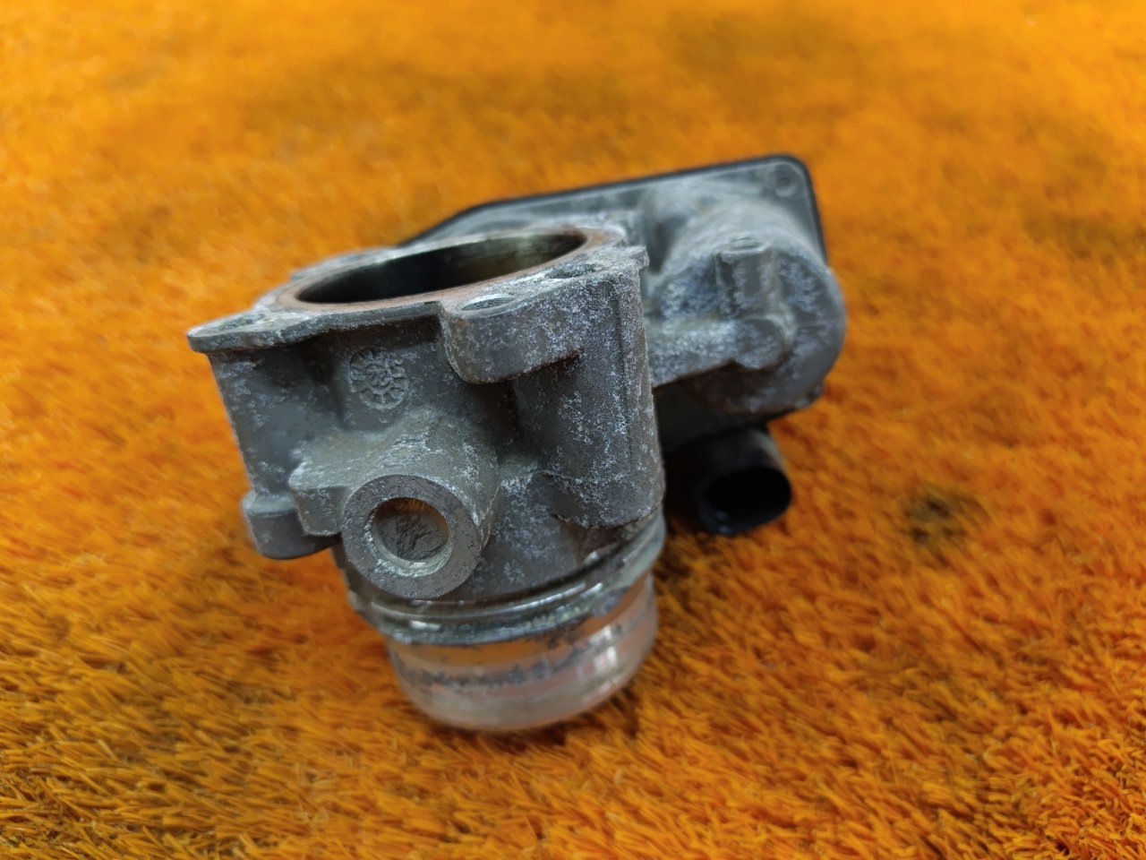 Дроссельная заслонка