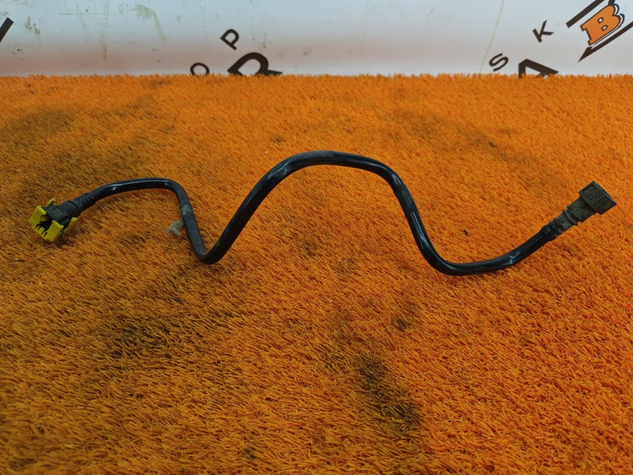 Трубка топливная