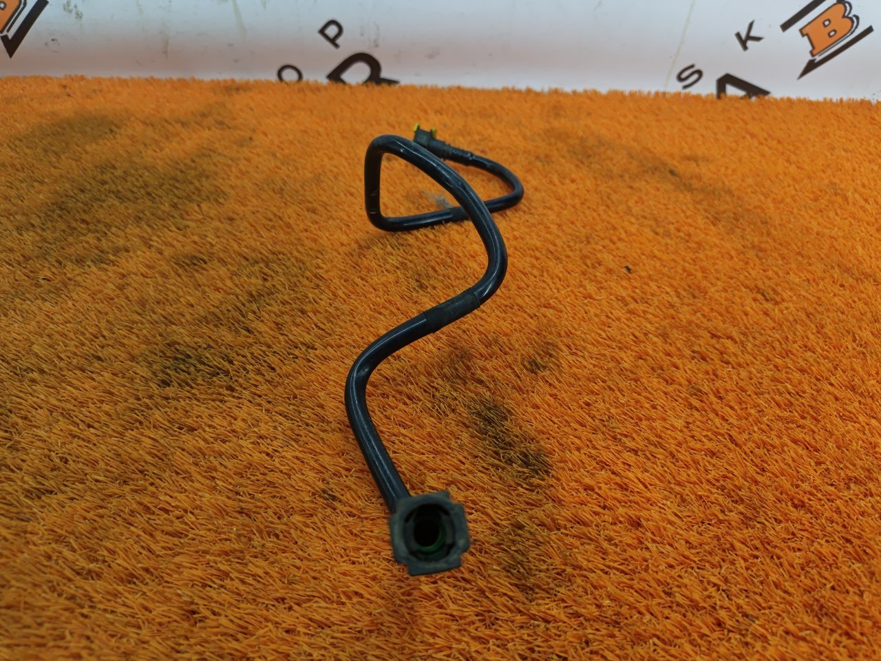 Трубка топливная