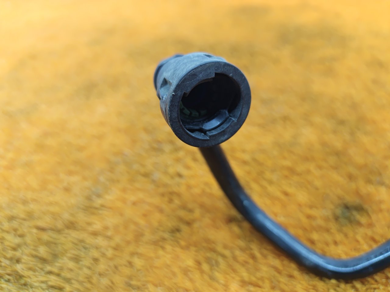 Трубка вакуумная