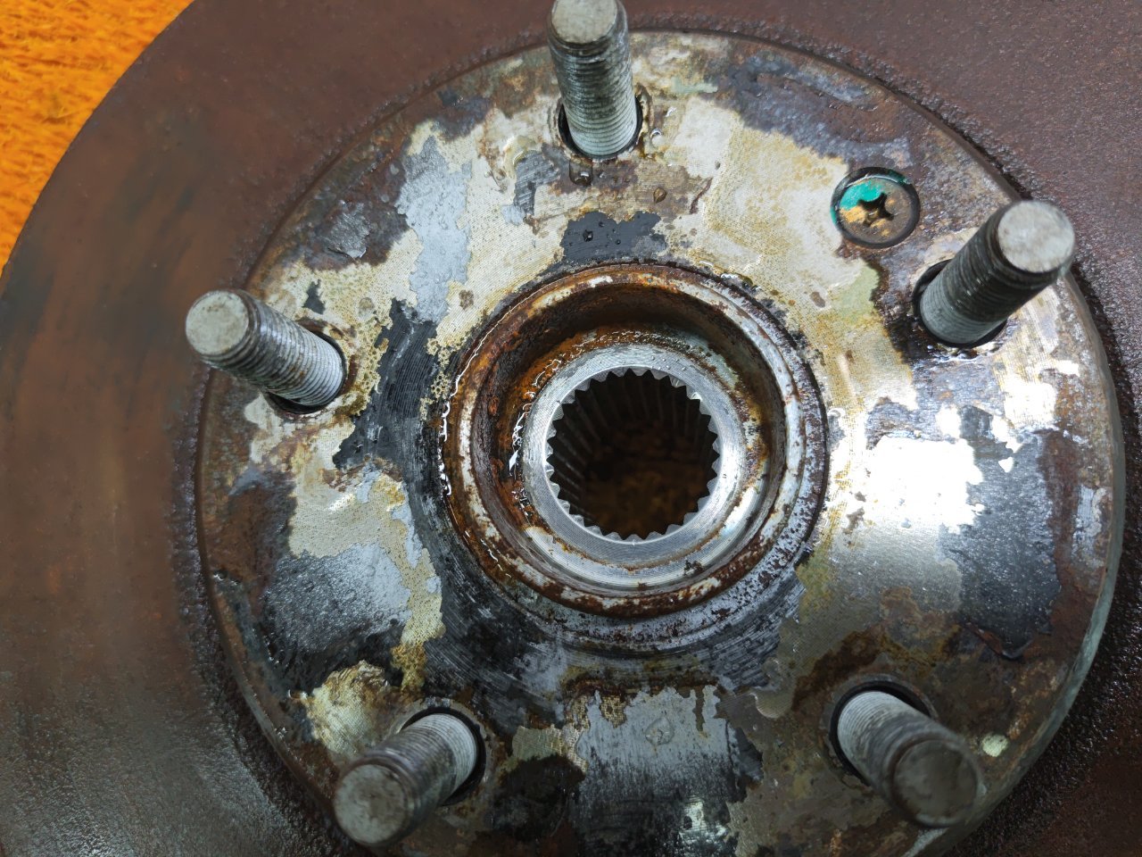 Кулак поворотный