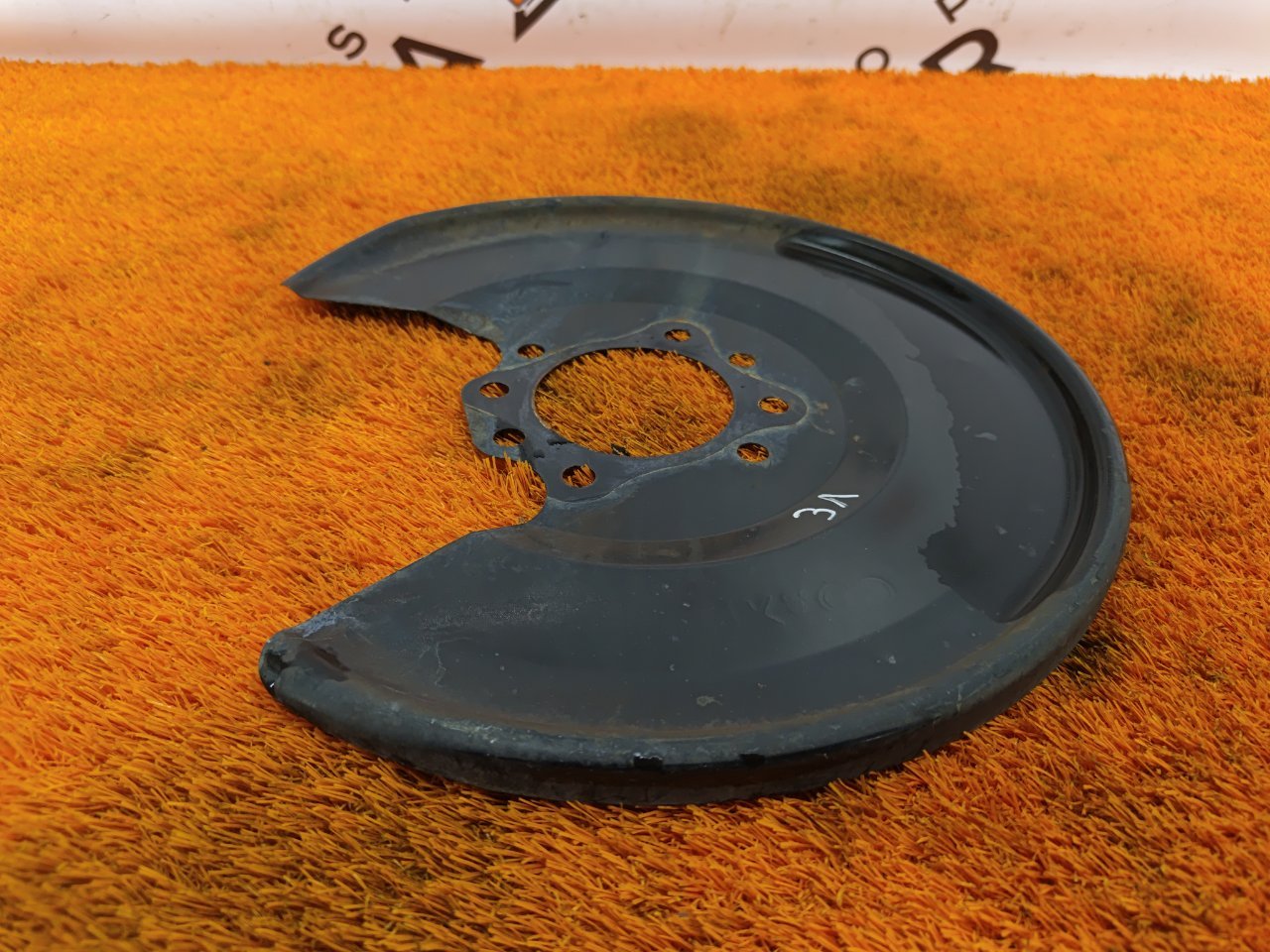 Пыльник тормозного диска