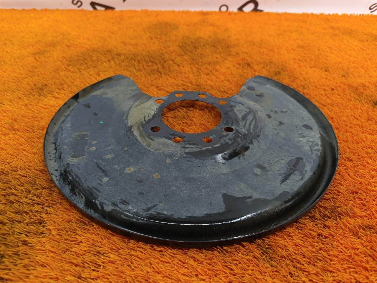 Пыльник тормозного диска