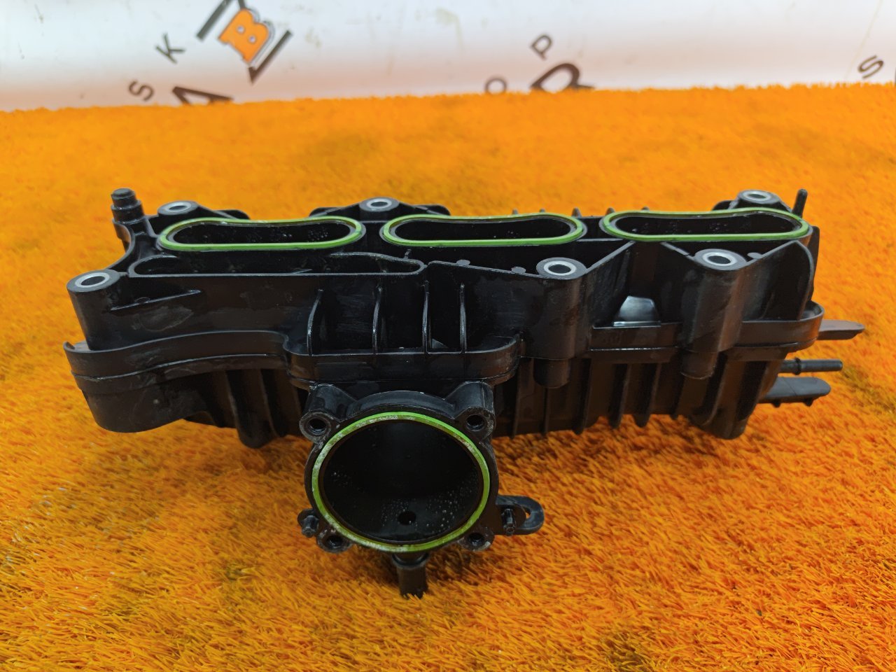 Коллектор впускной