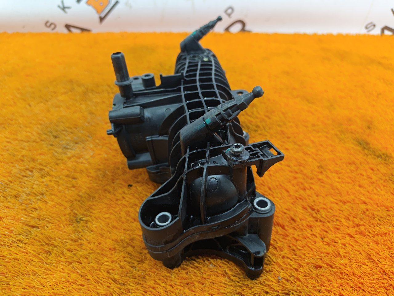 Коллектор впускной