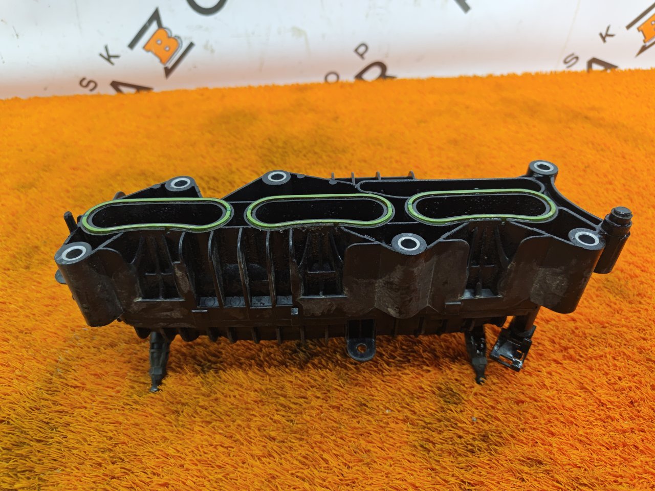 Коллектор впускной