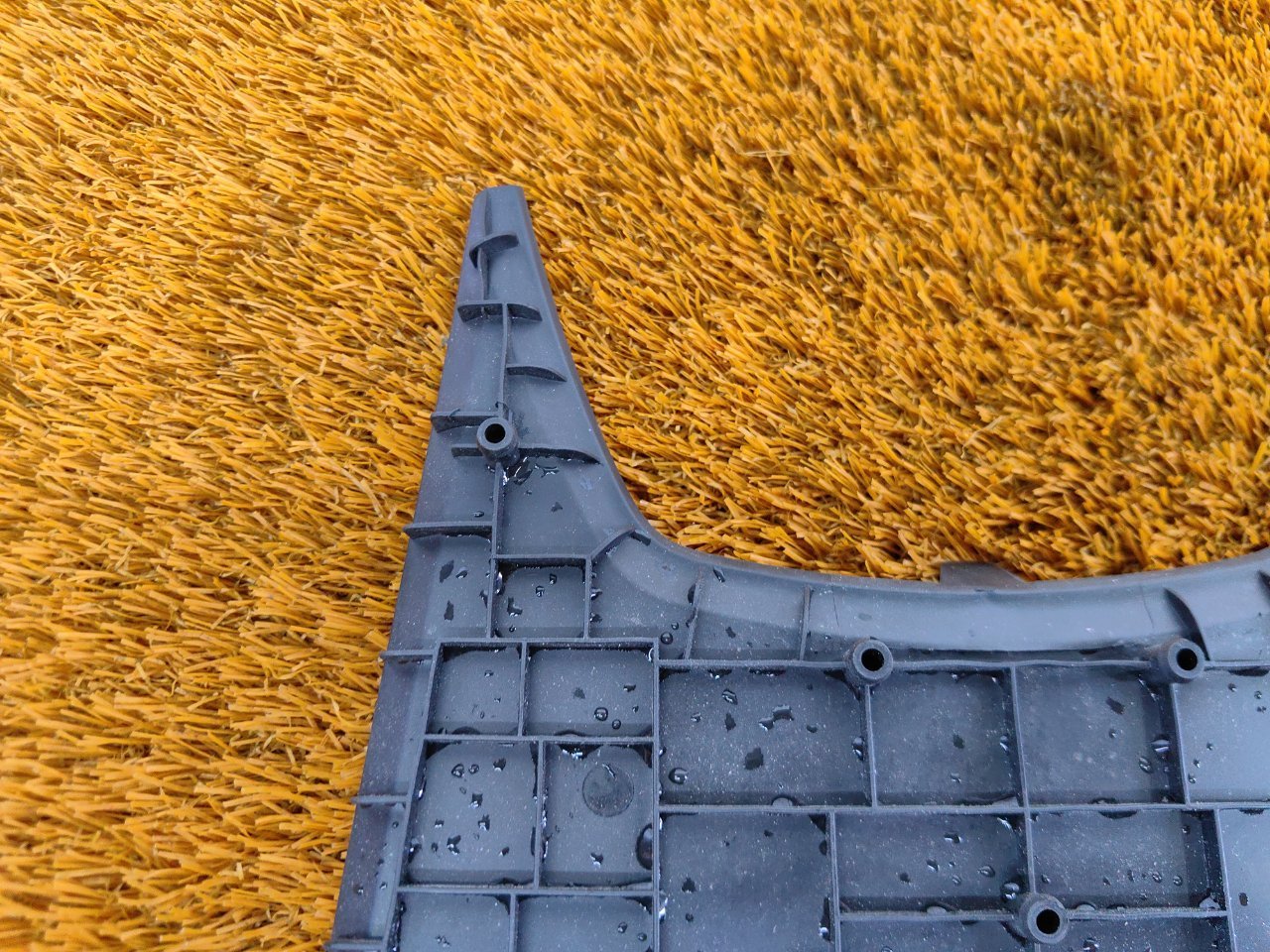 Коврик центральной консоли