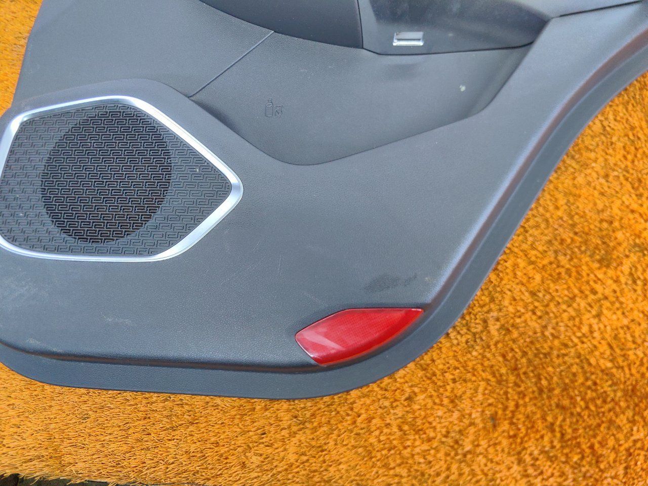 Обшивка двери