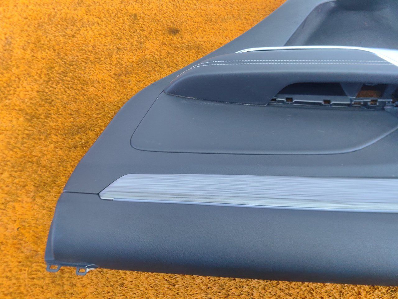 Обшивка двери