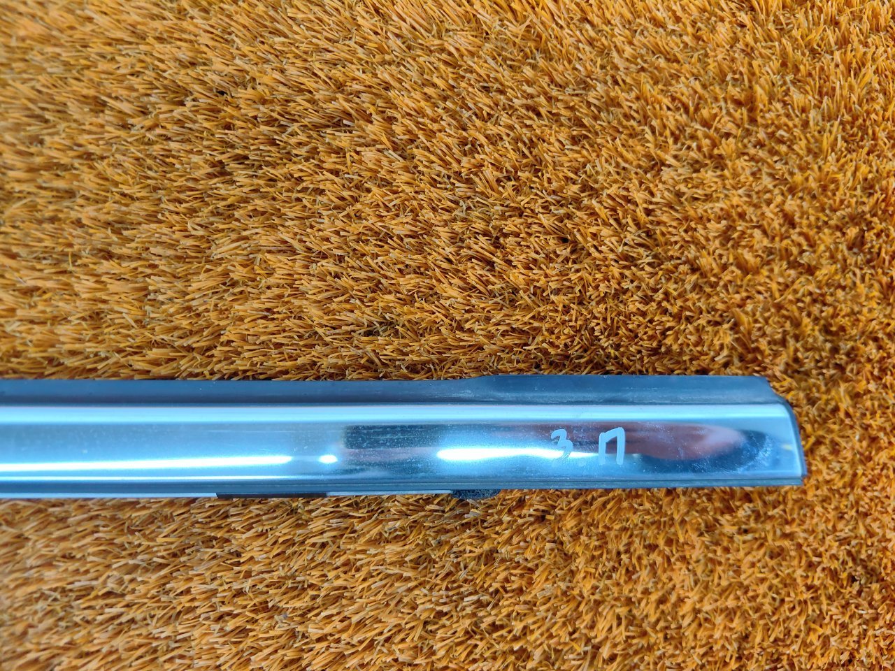 Молдинг стекла