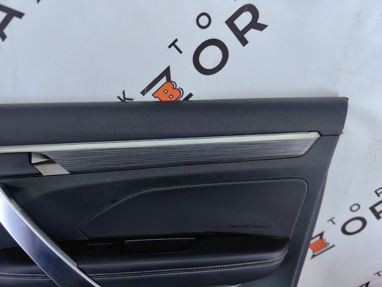 Обшивка двери