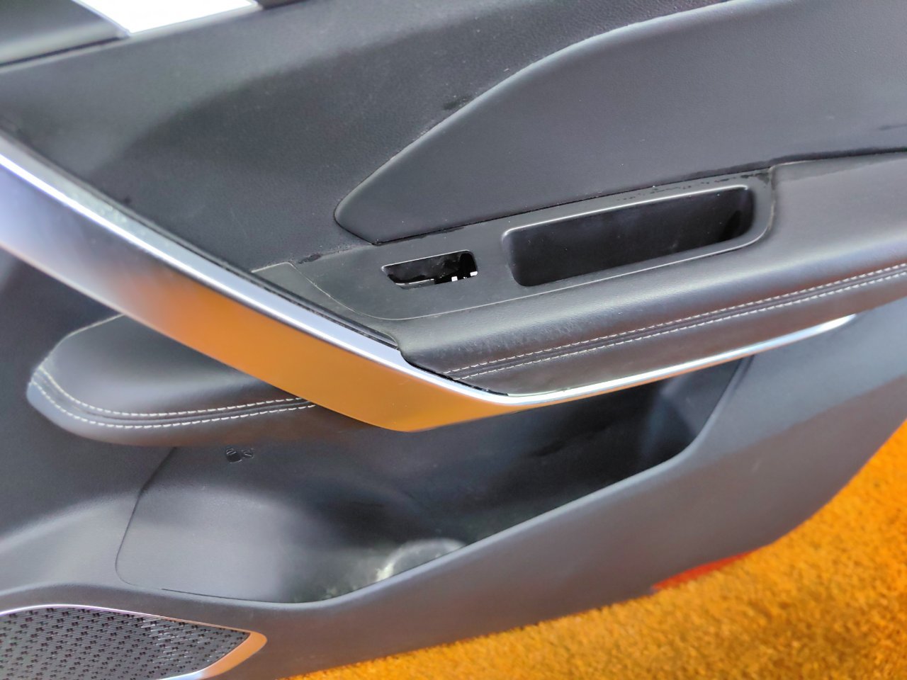 Обшивка двери