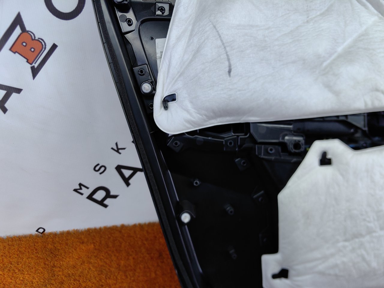 Обшивка двери