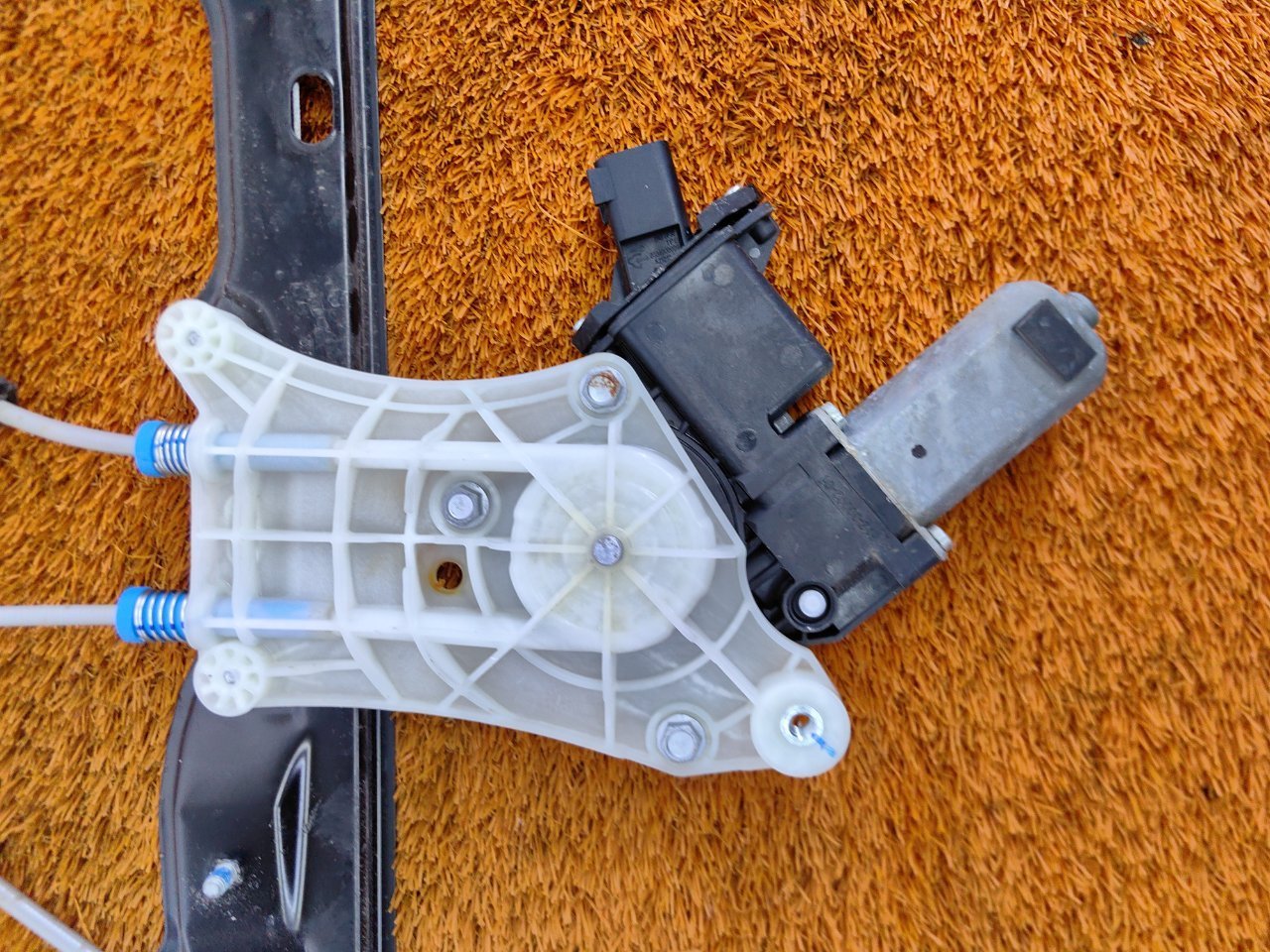 Стеклоподъемник