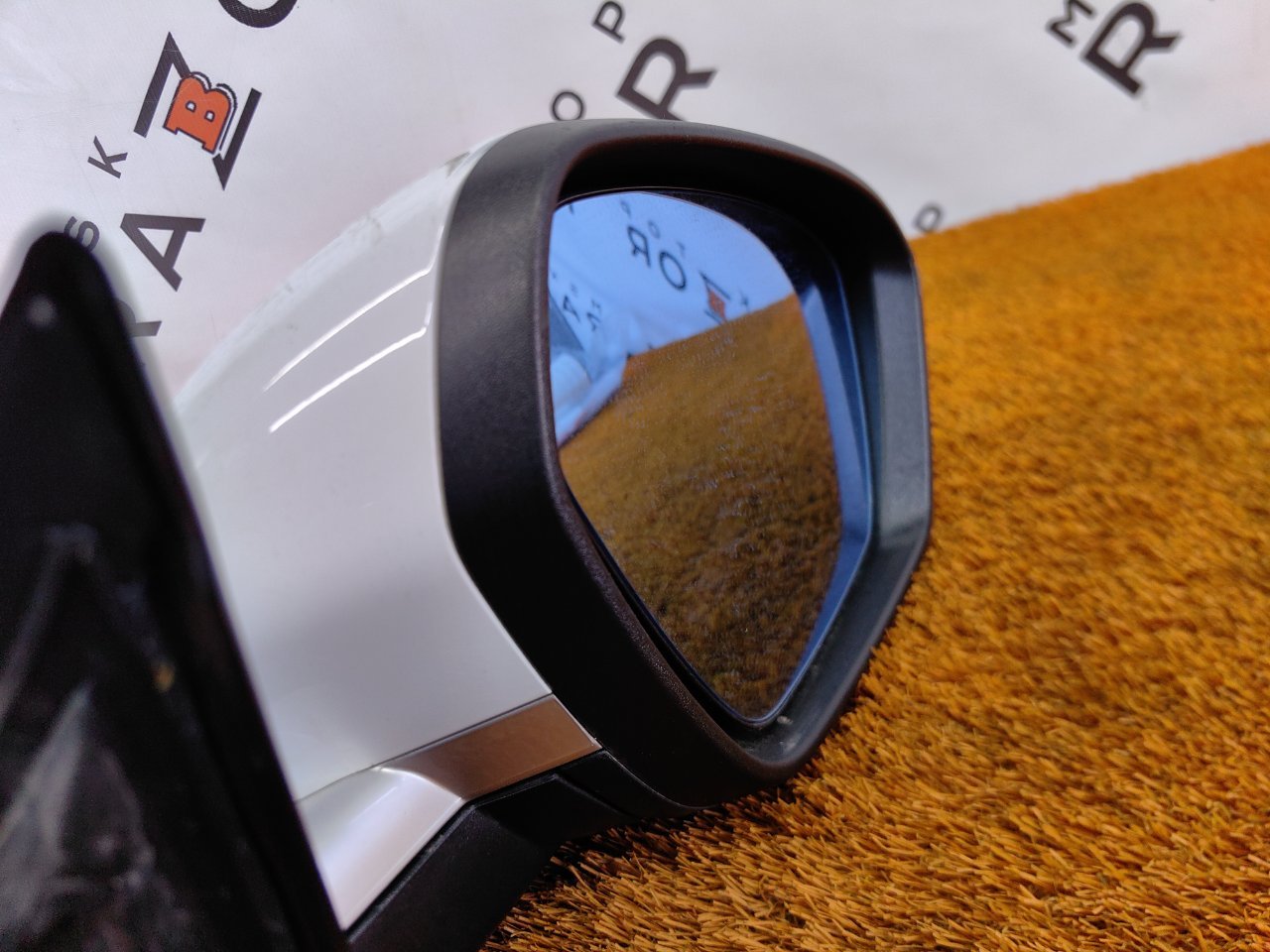 Зеркало боковое