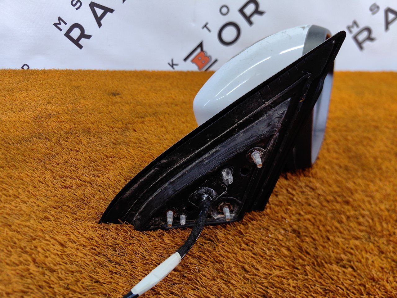 Зеркало боковое