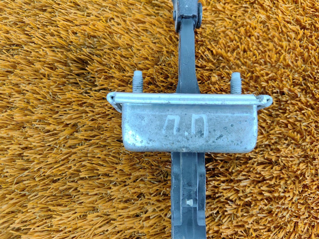 Ограничитель двери