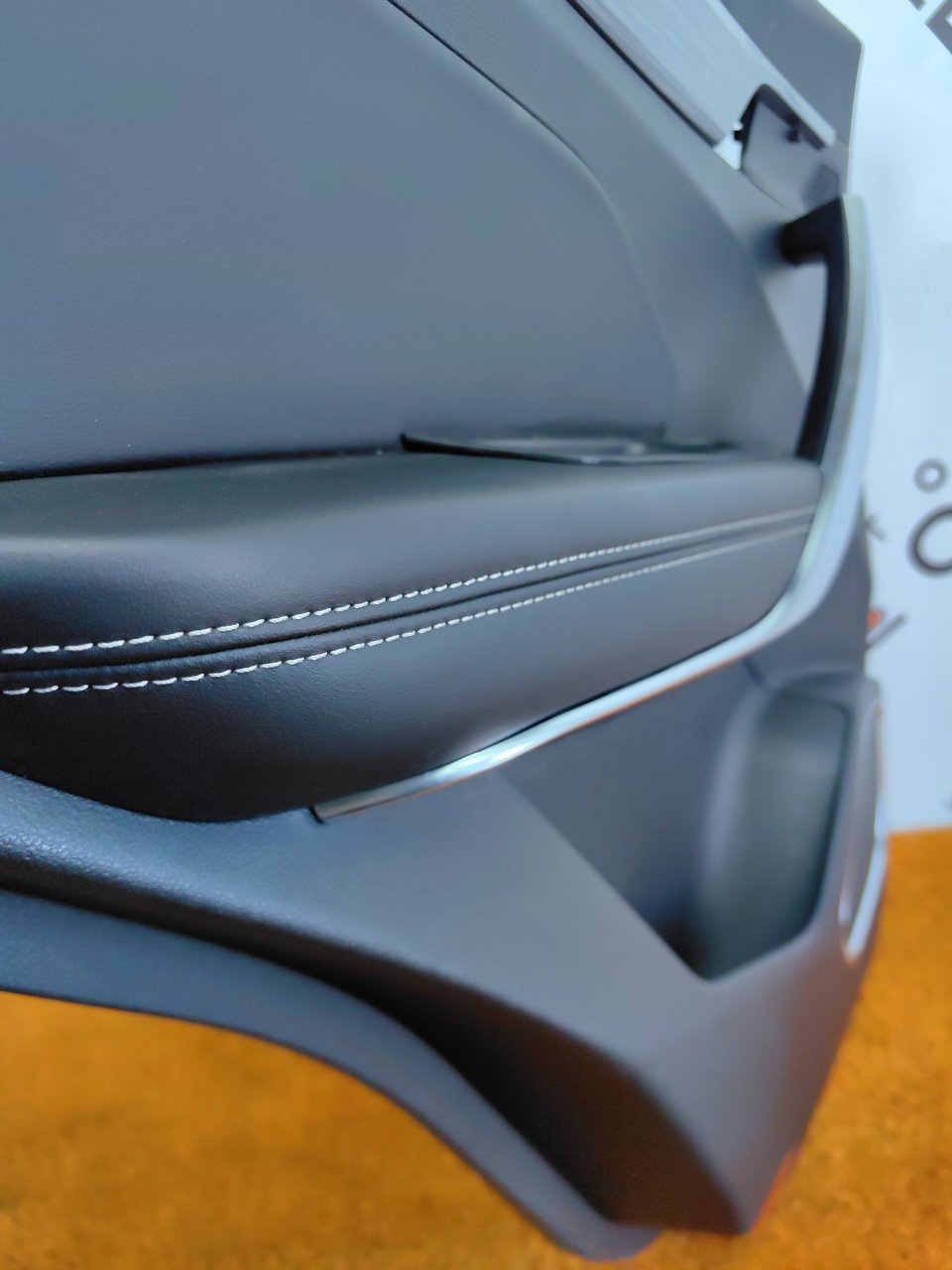 Обшивка двери