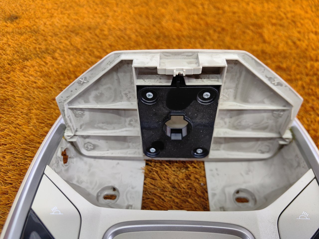 Плафон салона