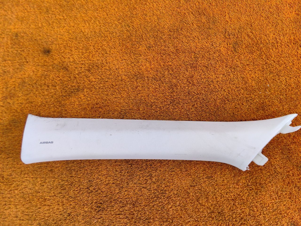 Накладка стойки лобового стекла