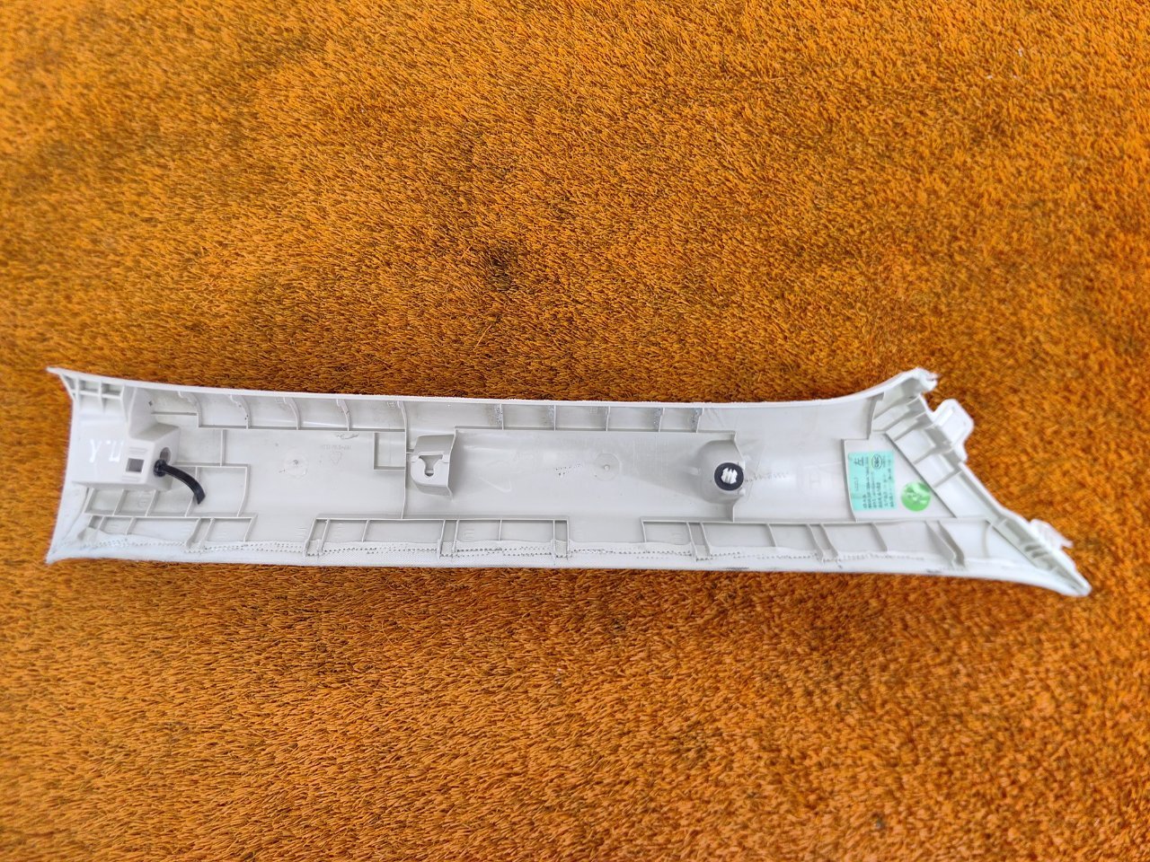 Накладка стойки лобового стекла