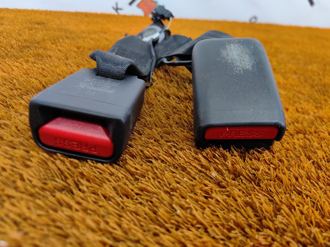 Ответная часть ремня безопасности