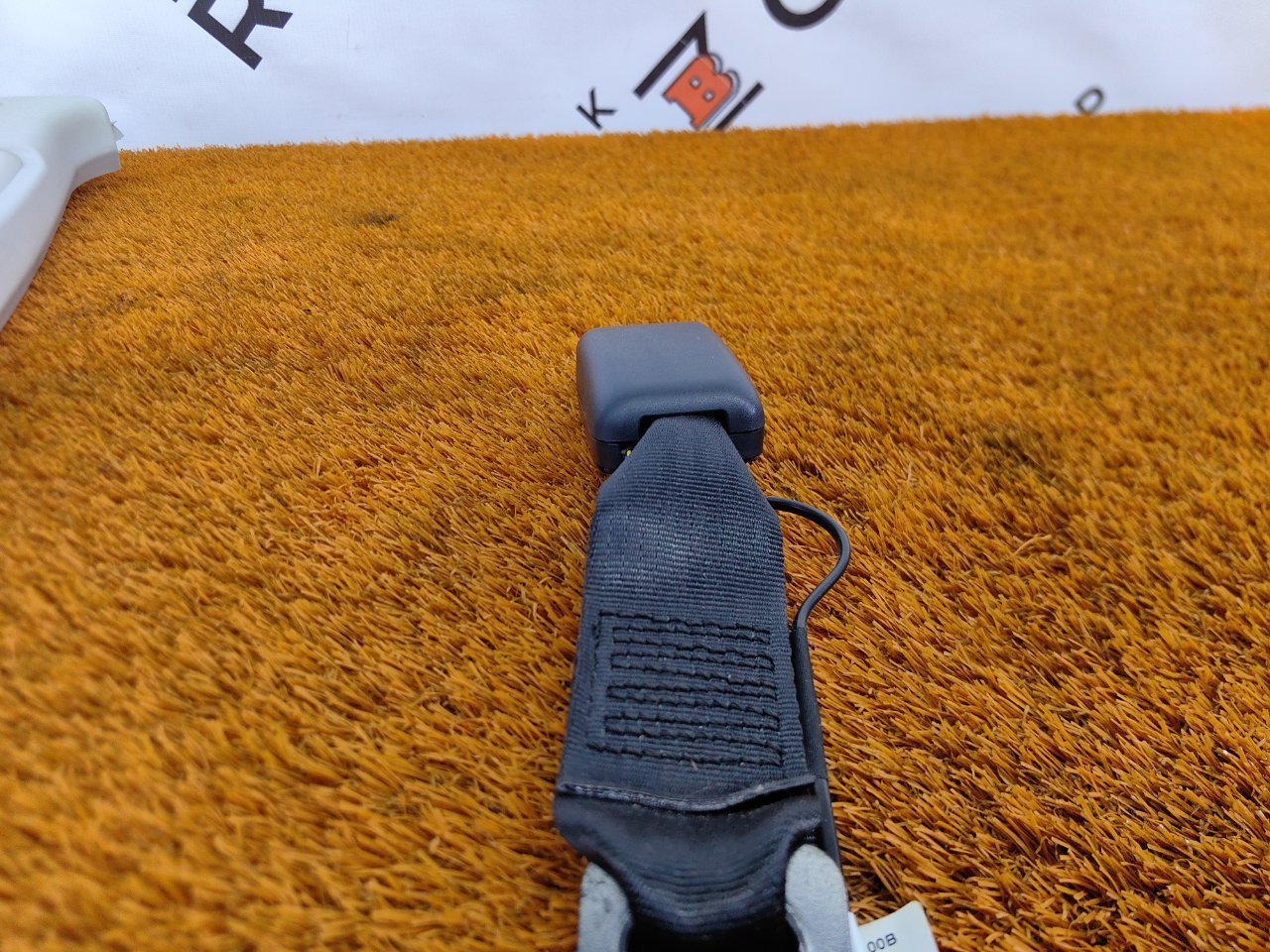 Ответная часть ремня безопасности