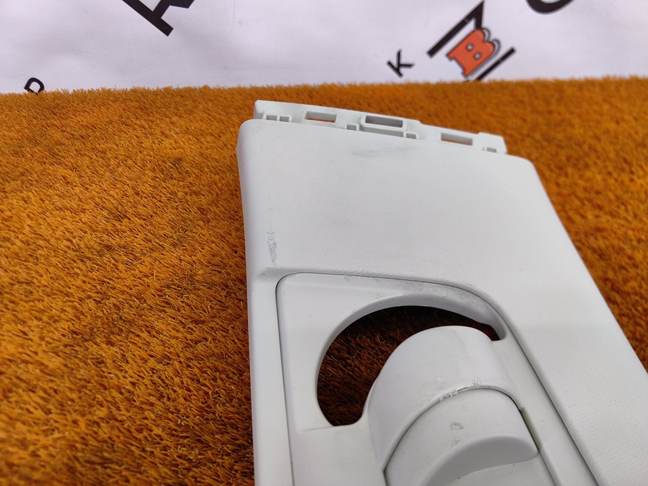 Обшивка стойки