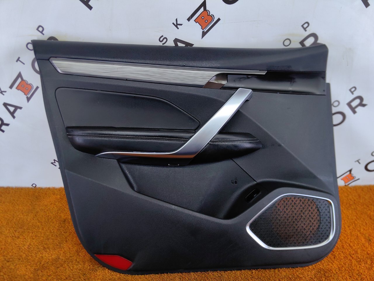 Обшивка двери