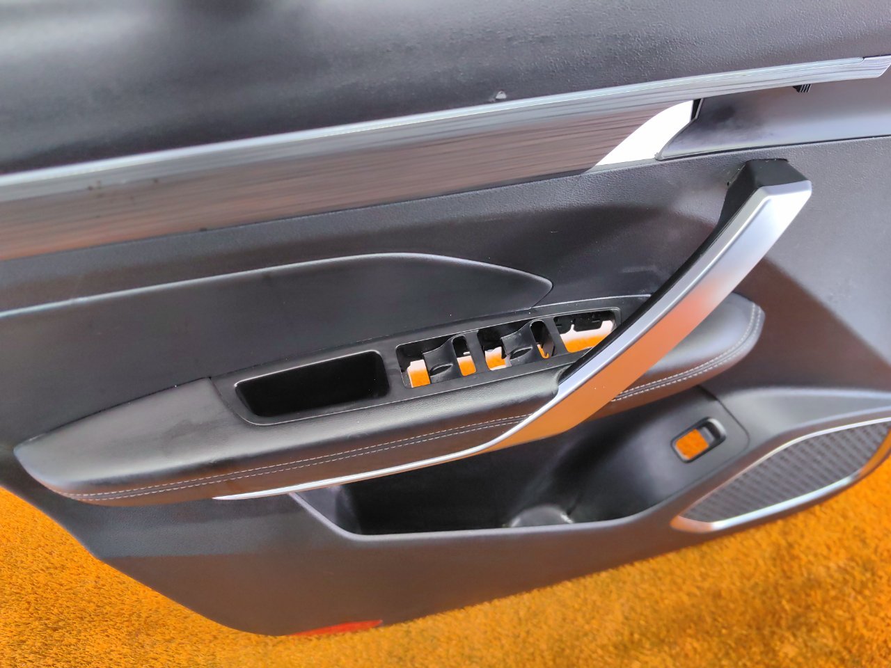 Обшивка двери