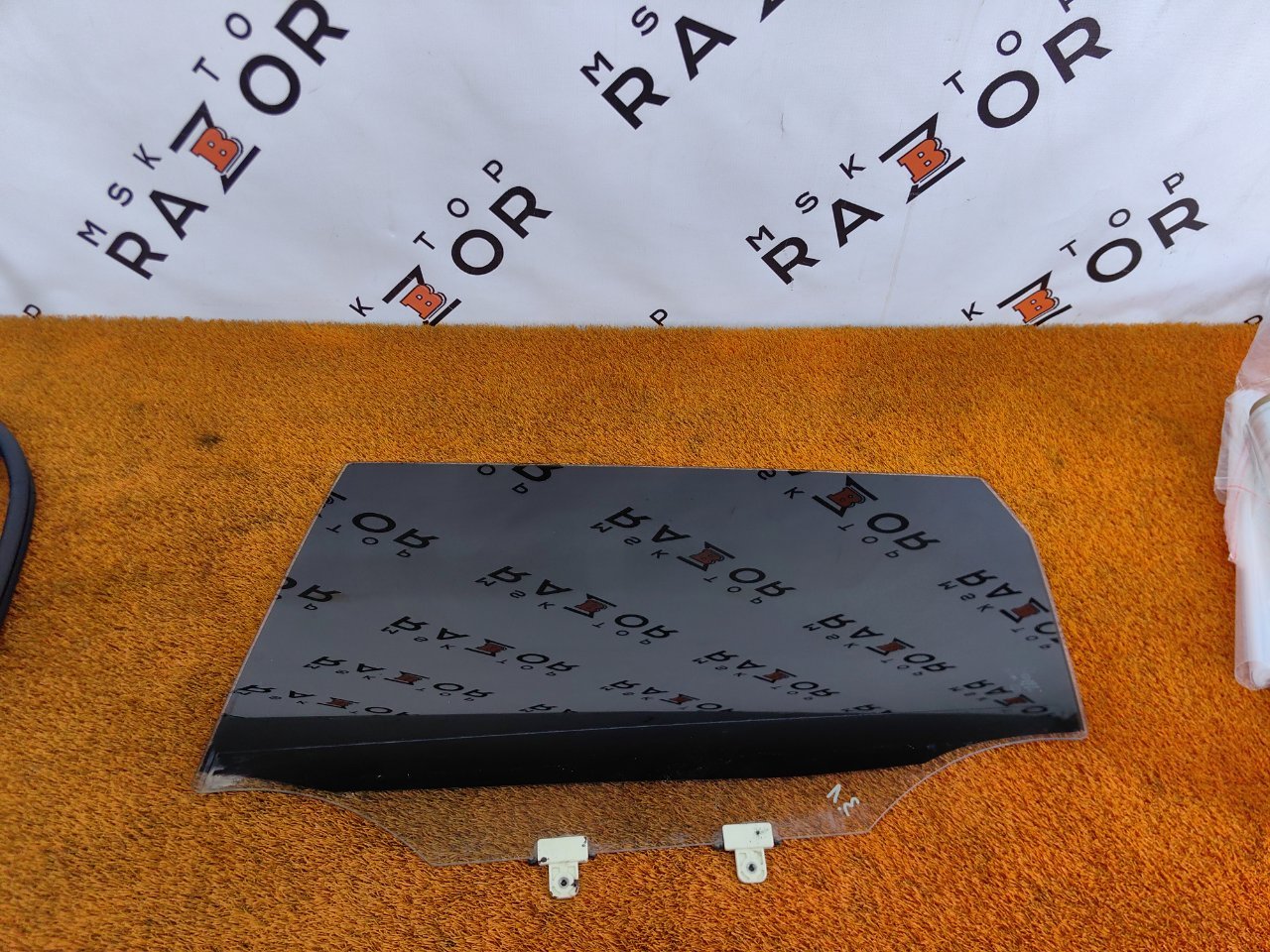 Стекло двери