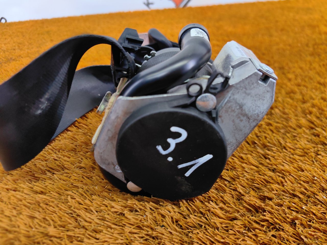 Ремень безопасности