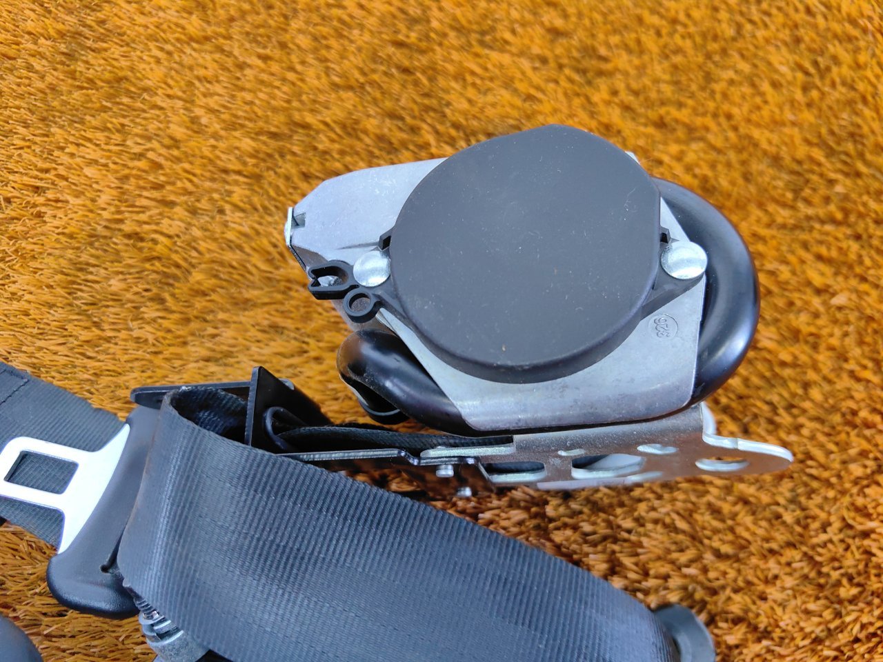 Ремень безопасности