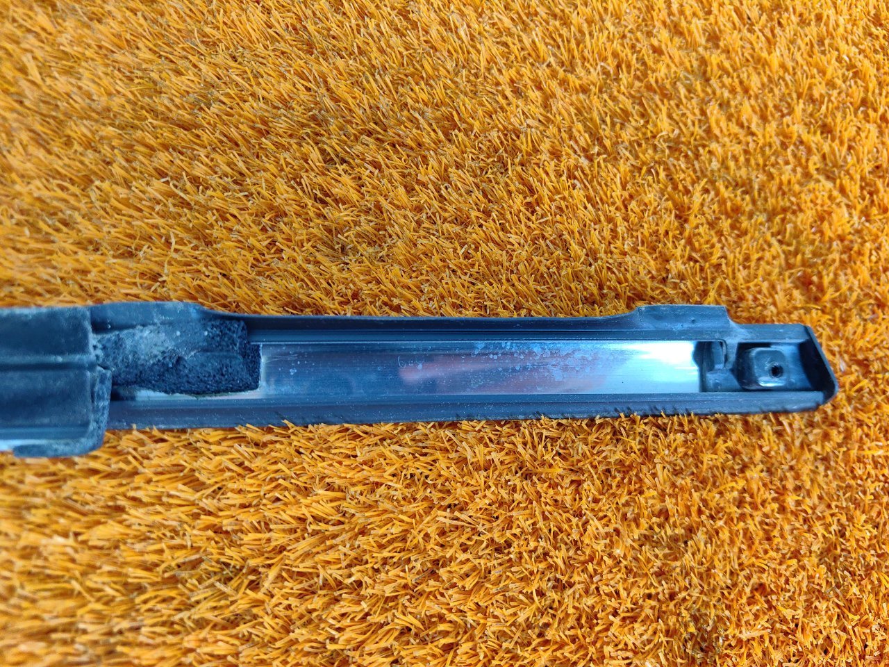 Молдинг стекла