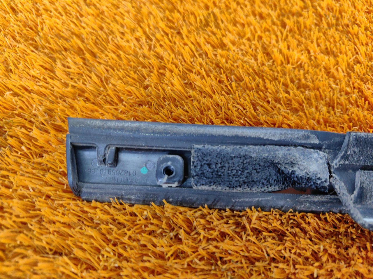 Молдинг стекла