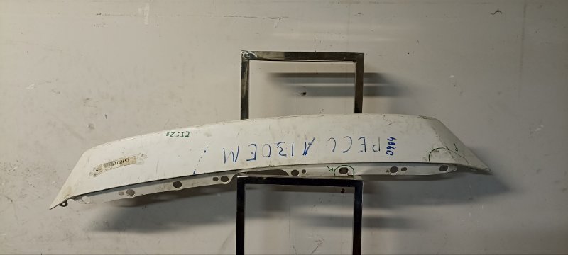 Накладка решетки радиатора mazda 6 GHP950033C GJ, передняя