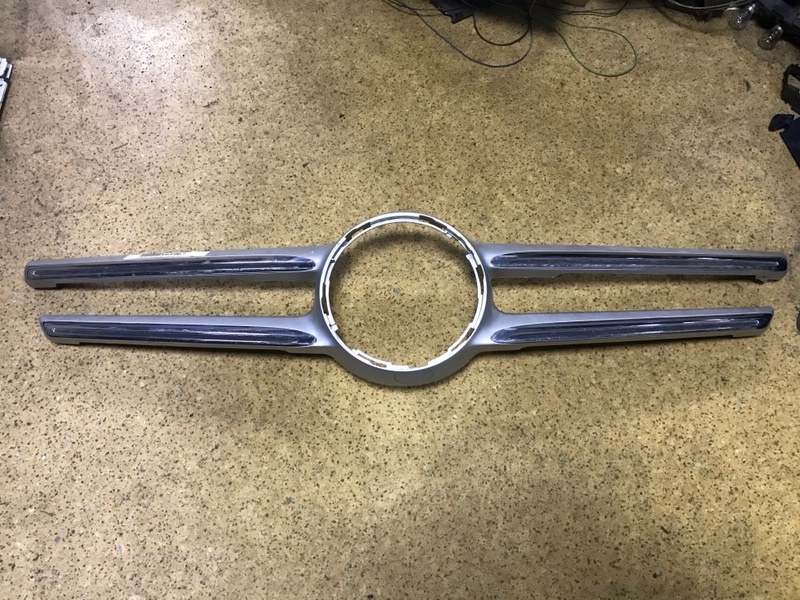 Решетка радиатора Mercedes E 2138880160 W213