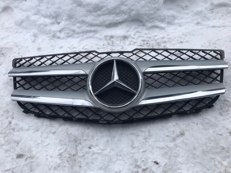 Решетка радиатора Mercedes Glk 2048802983 X204