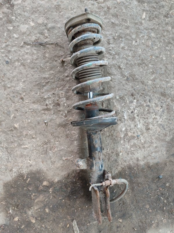 Стойка подвески Toyota carina 1993 ST190