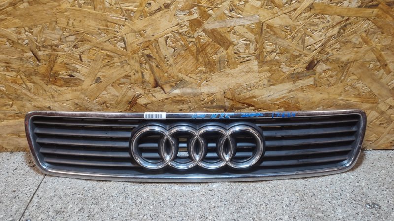 Решетка радиатора (капота) - Audi A4 B5 (1994-2001)