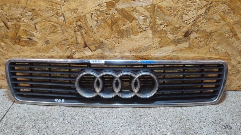 Решетка радиатора (капота) - Audi 80 B4 (1991-1995)