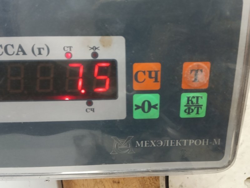 Кулак поворотный передний правый